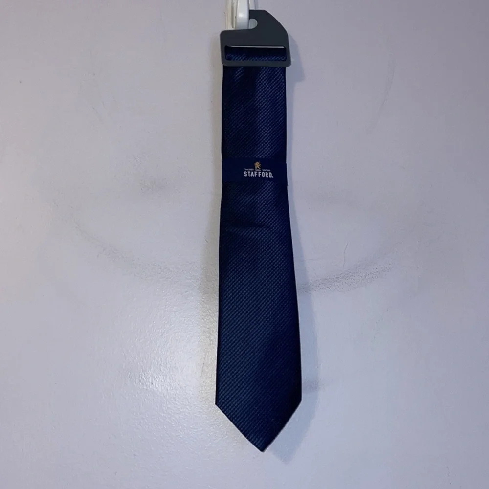 Stafford Tailored Culture STF Boat Table Navy Textured Polyester Necktie Tie